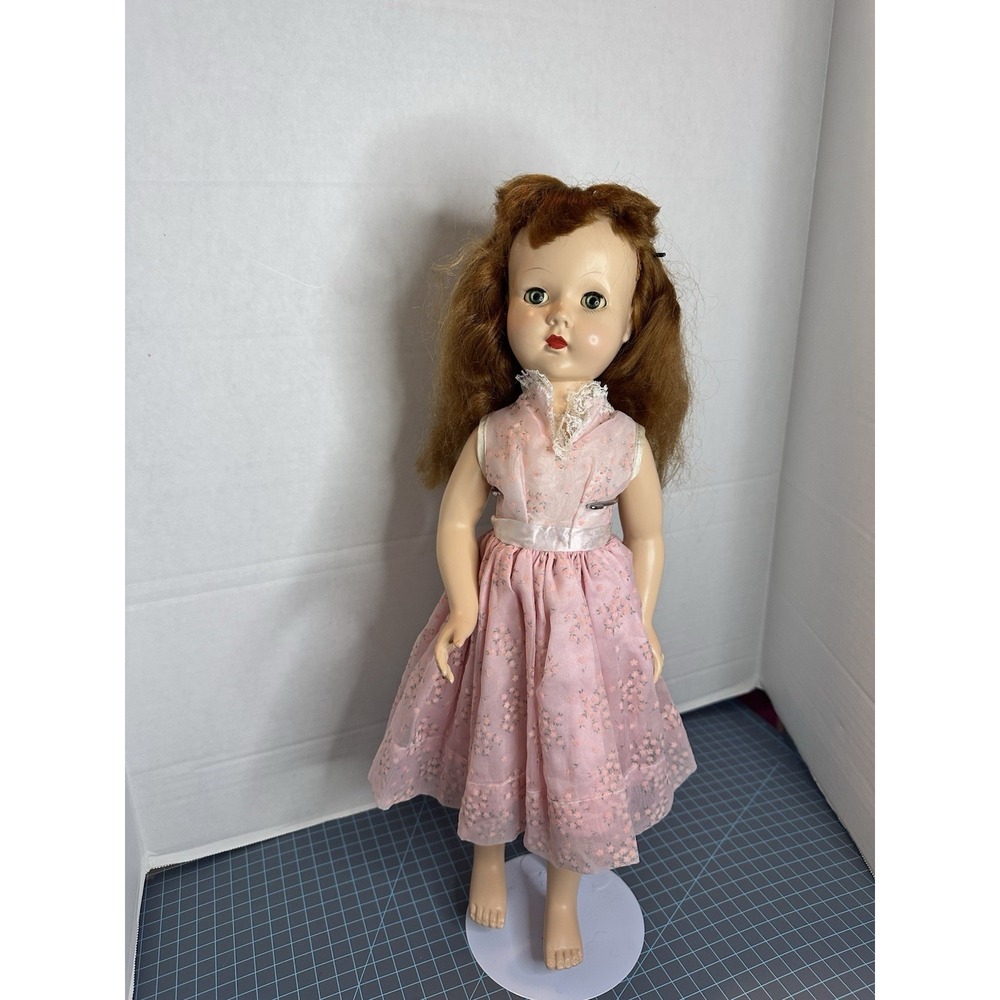 Vintage 1997 Effanbee 18" Honey Walker Doll Strawberry Blond "Read"